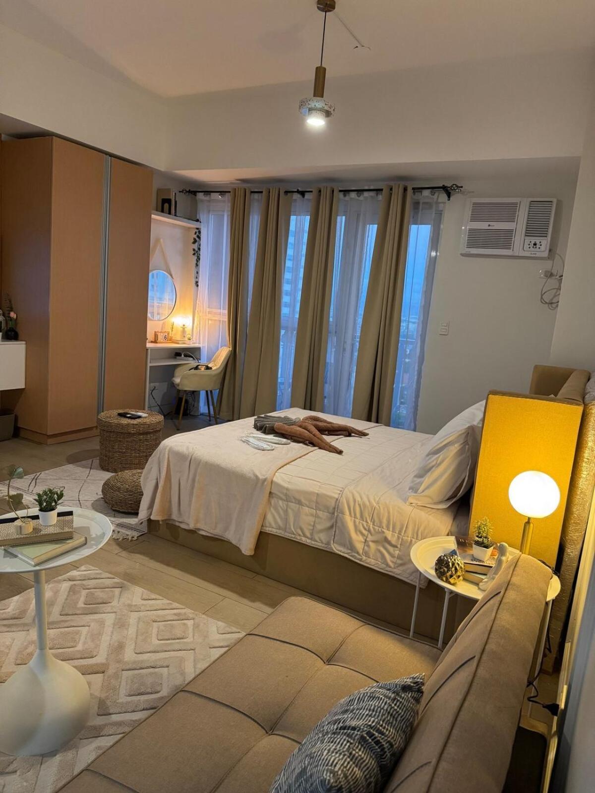 Spacious Staycation With Venice Grand Canal View Manila